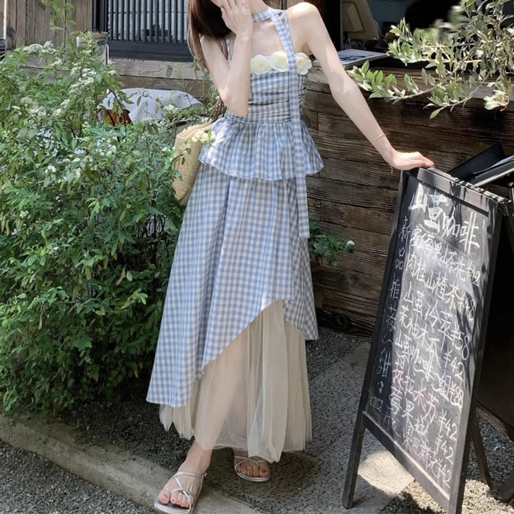 度假風格立體花朵吊帶+不規則半身裙兩件套