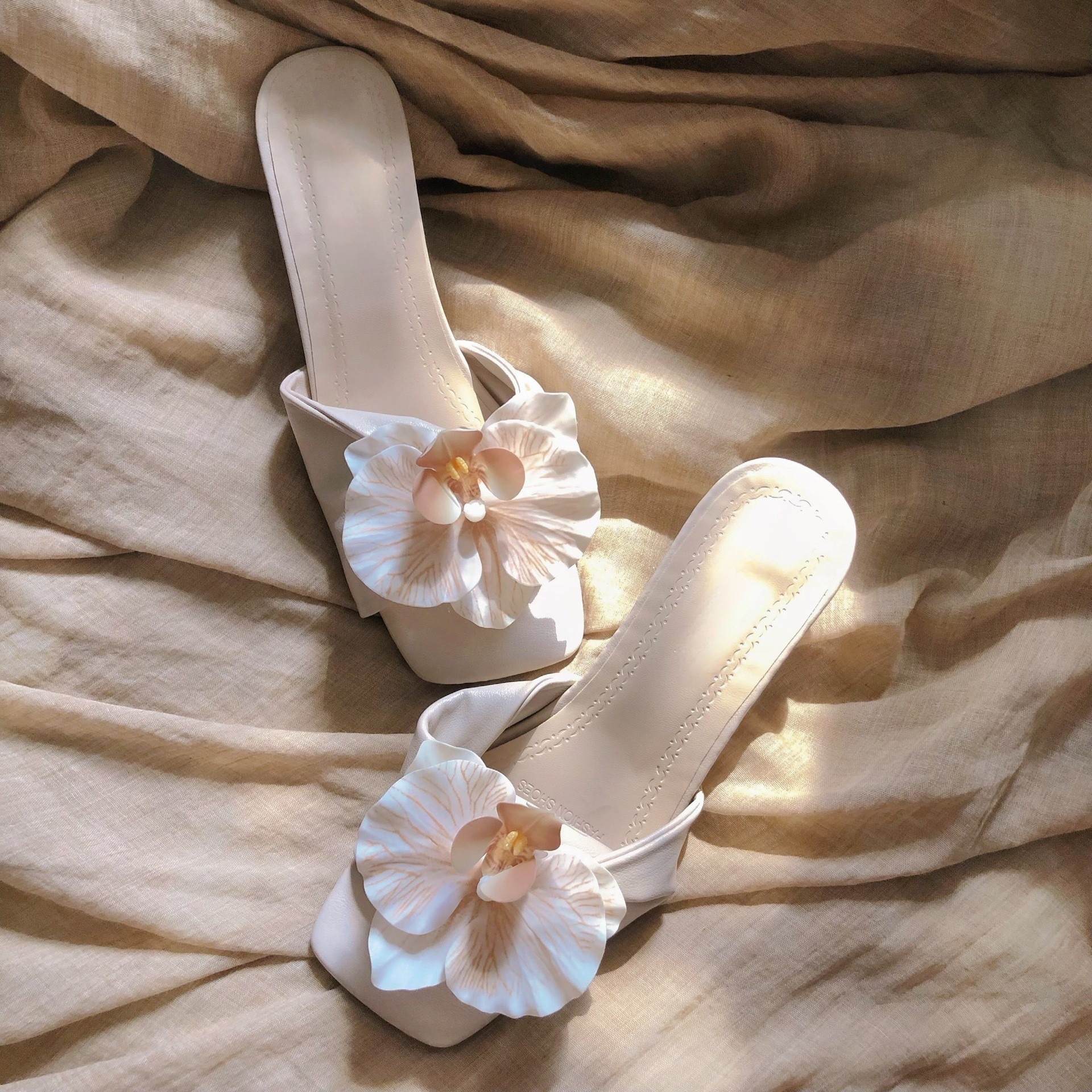 氣質溫柔仙女風蝴蝶細跟涼鞋