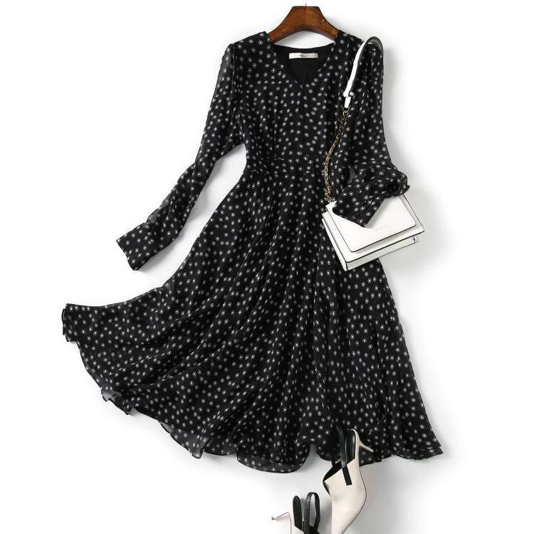 春季法式V領收腰長袖波點連衣裙