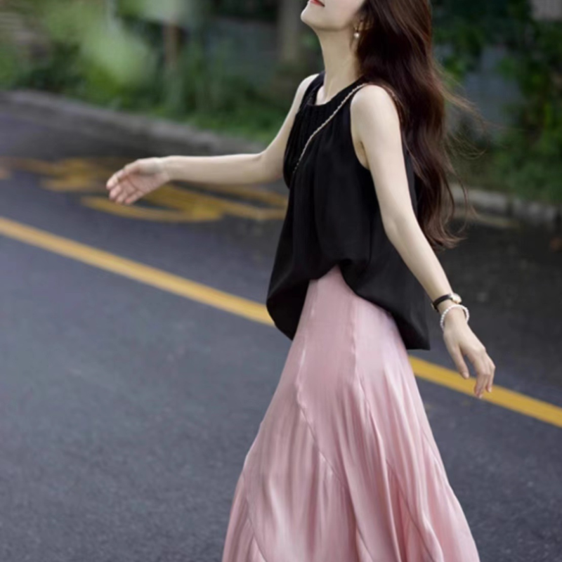 設計感黑色無袖背心+半身裙套裝