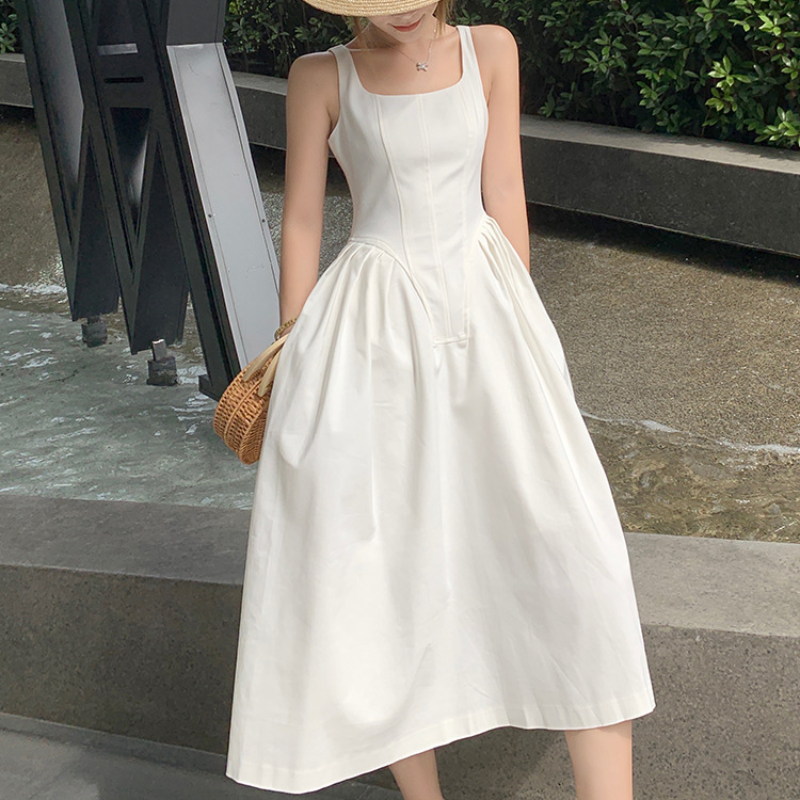 赫本風白色連衣裙氣質顯瘦吊帶裙
