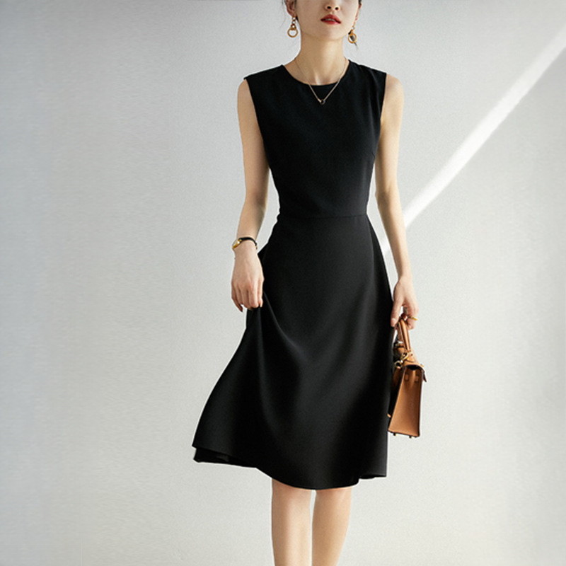 純色無袖赫本風氣質收腰连衣裙