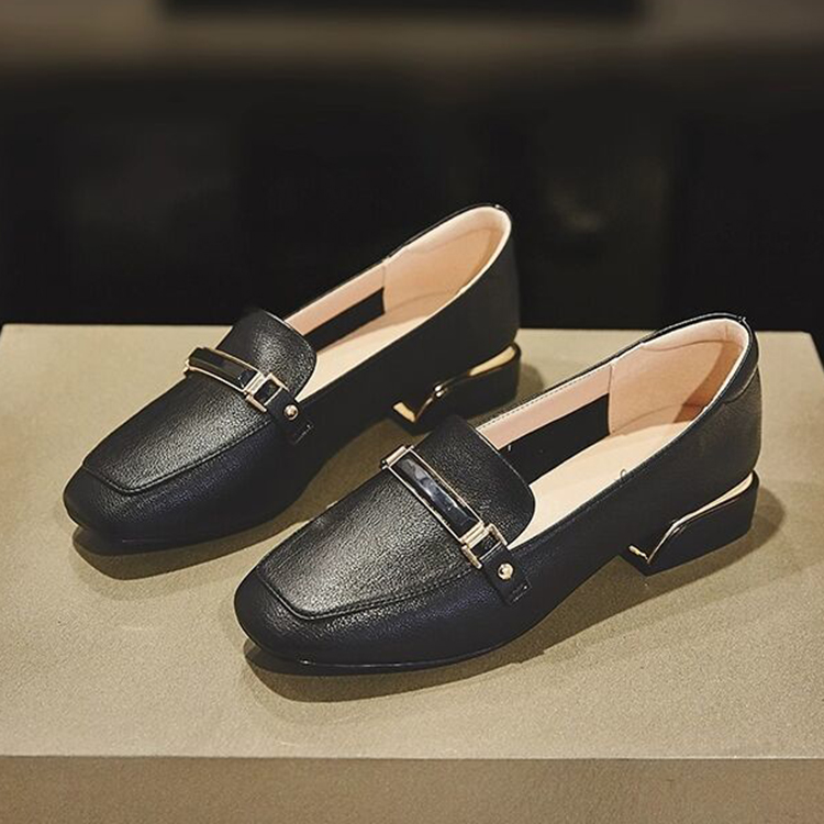 春秋新款低跟百搭小皮鞋