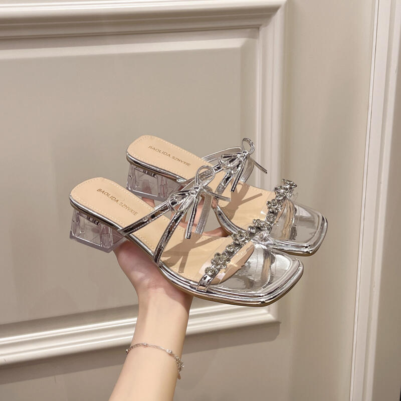 絕美仙女風蝴蝶結一字涼拖鞋搭配裙子