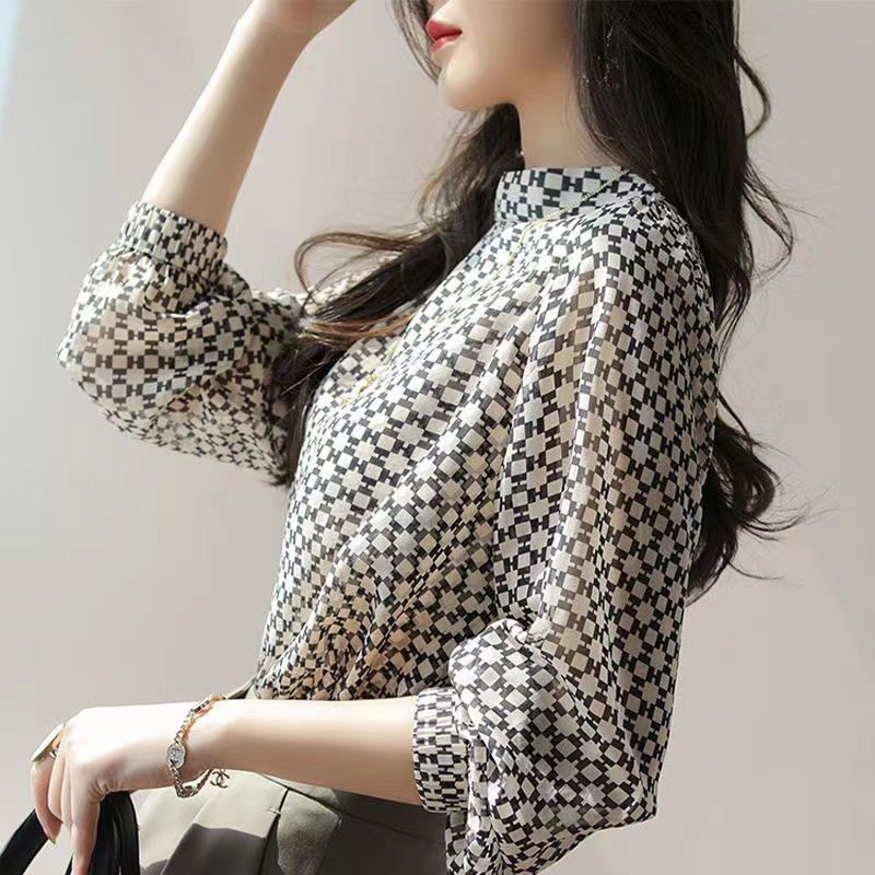 顯瘦半高領雙層仿真絲通勤襯衫