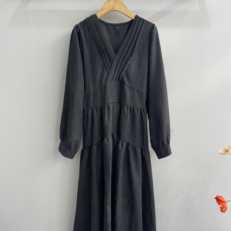 秋冬新款法式優雅V領氣質長連身裙