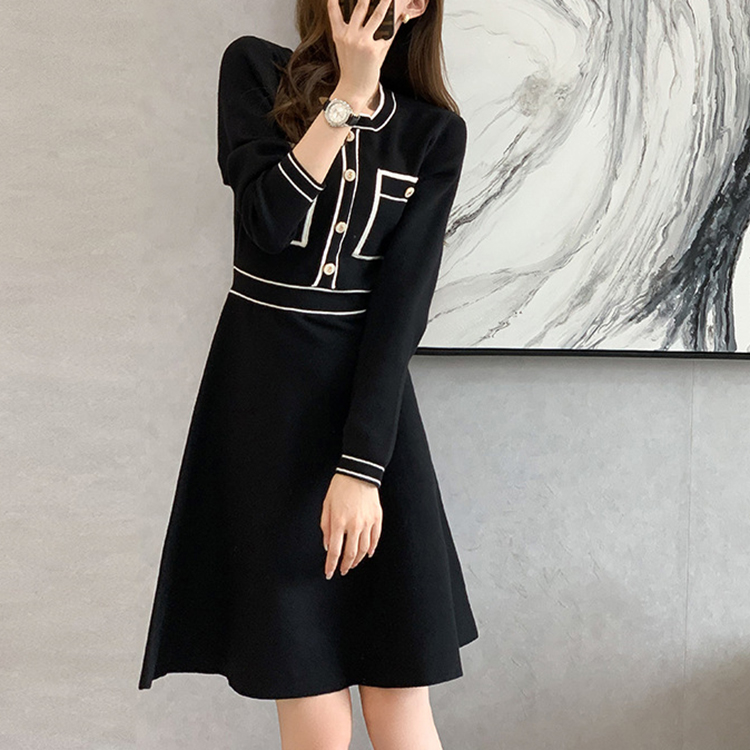 秋季新款顯瘦簡約連身裙