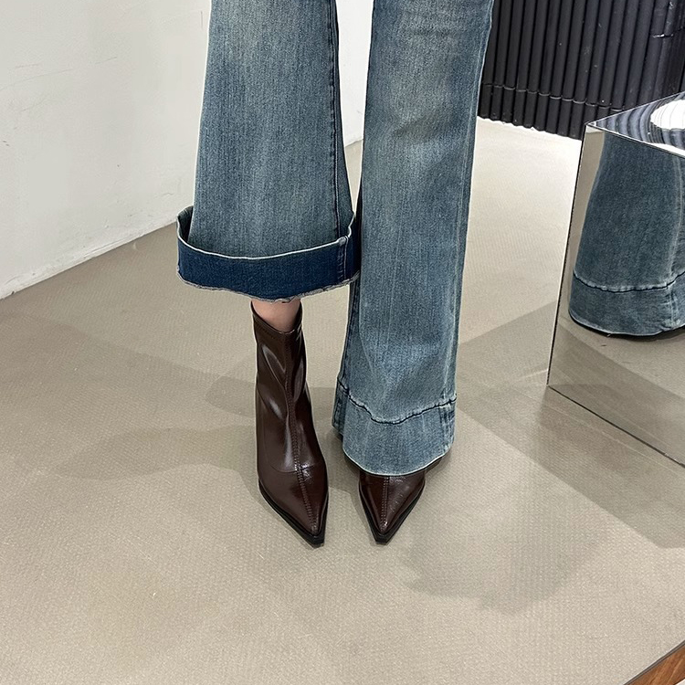 秋冬新款百搭簡約高跟短靴