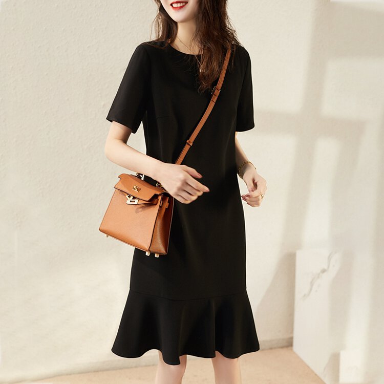 魚尾簡約休閒優雅氣質小黑裙