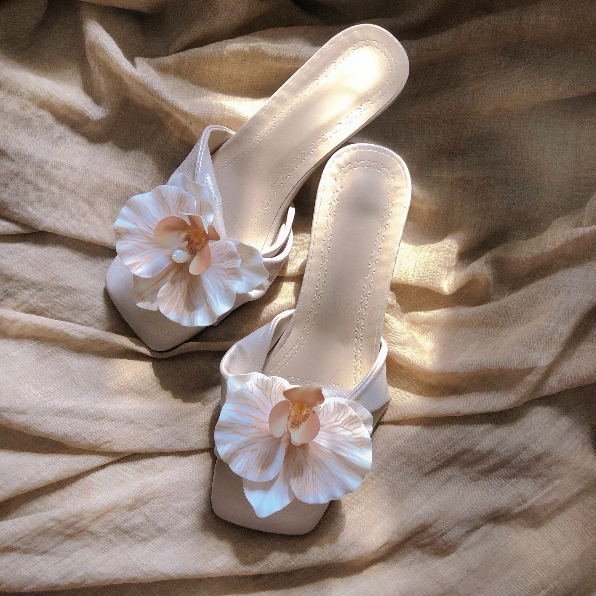 氣質溫柔仙女風蝴蝶細跟涼鞋