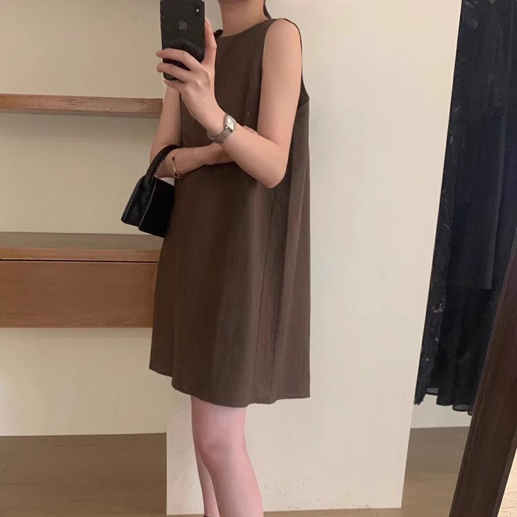 韓系小心機露背顯瘦直筒背心洋裝