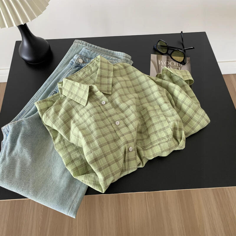 輕薄透氣復古顯白防曬襯衫