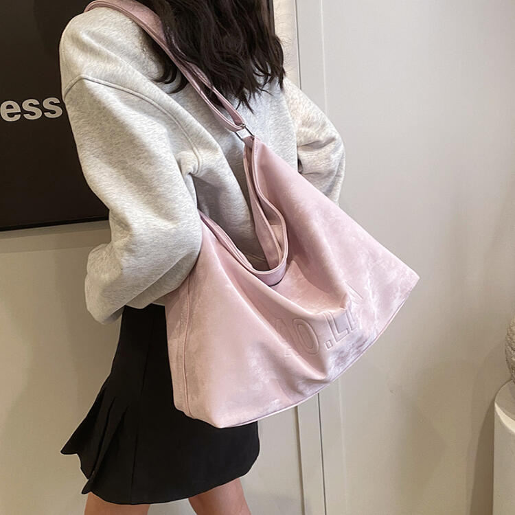 大容量休閒壓花氣質女包