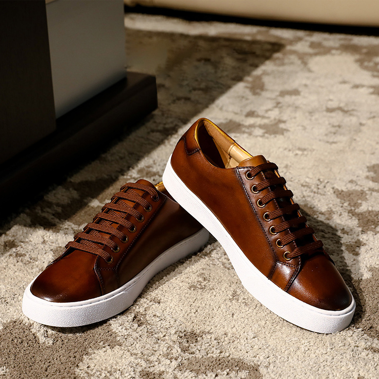 英倫風真皮厚底繫帶休閒板鞋