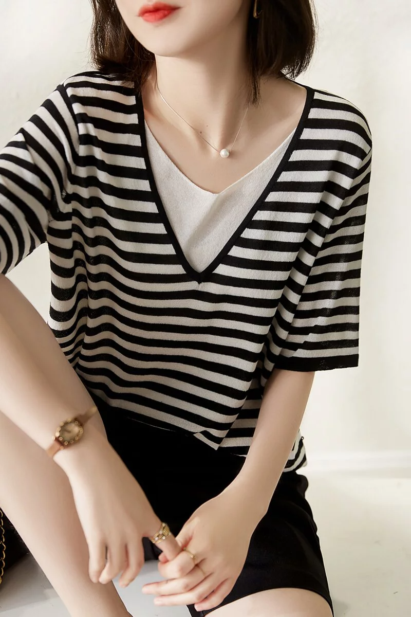 簡約風格V領薄款百搭假兩件針織T卹（5色可選）