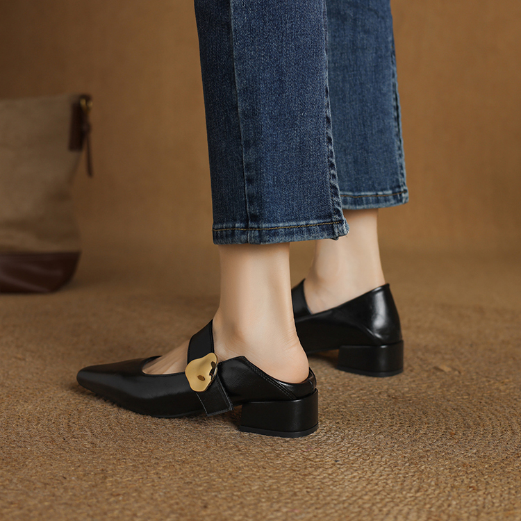 法式尖頭粗跟軟皮單鞋