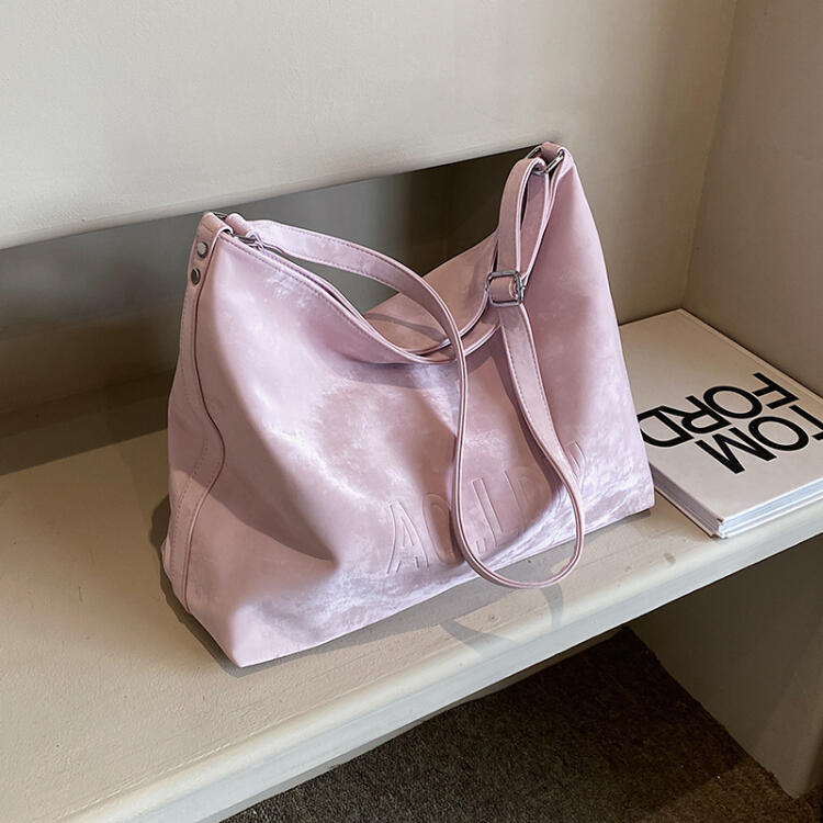 大容量休閒壓花氣質女包