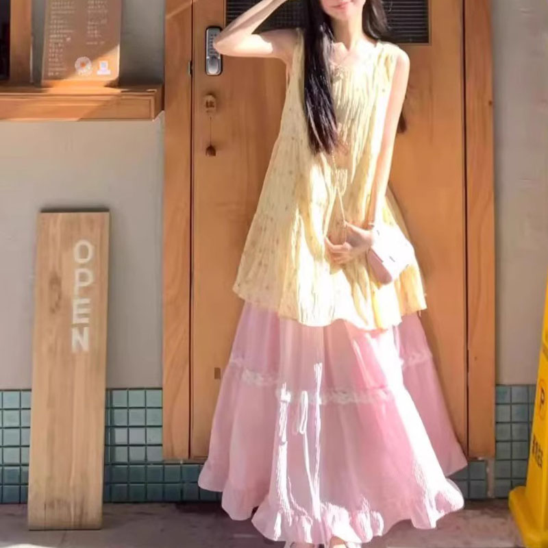 多巴胺套裝奶系甜美碎花背心洋裝疊穿粉紅色半身裙