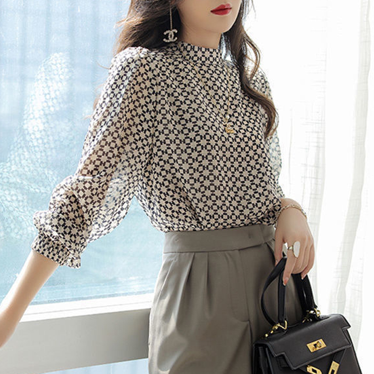 顯瘦半高領雙層仿真絲通勤襯衫