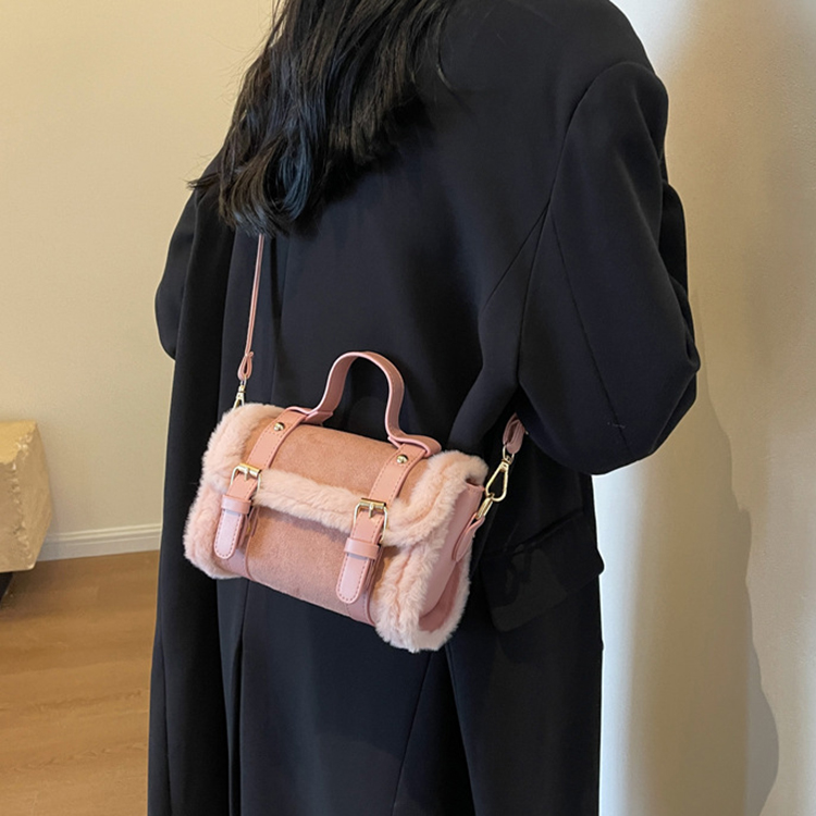 新款洋氣毛絨高級感小方包