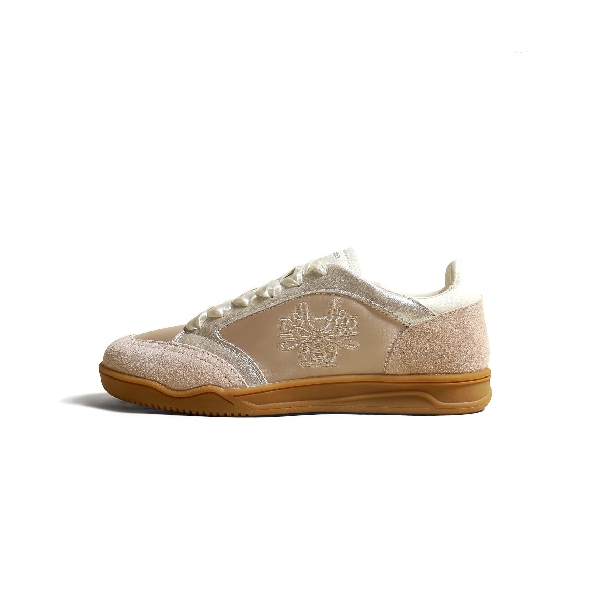 休閒百搭綢緞厚底真皮板鞋