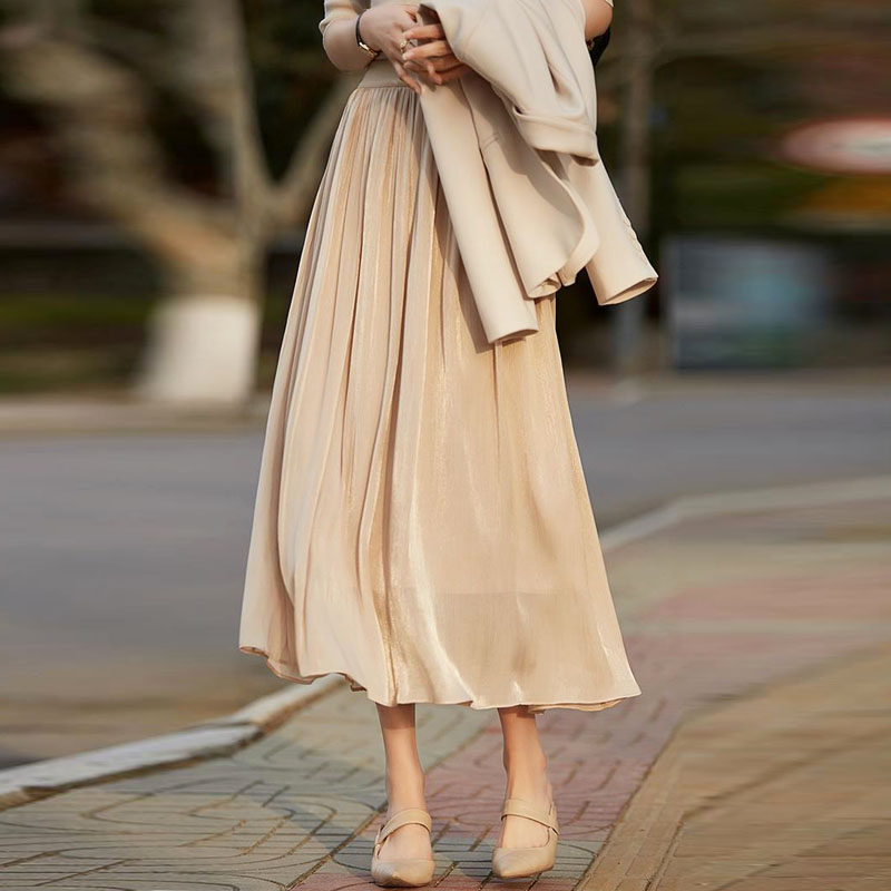 時尚飄逸美人絲線牛奶珠光裙