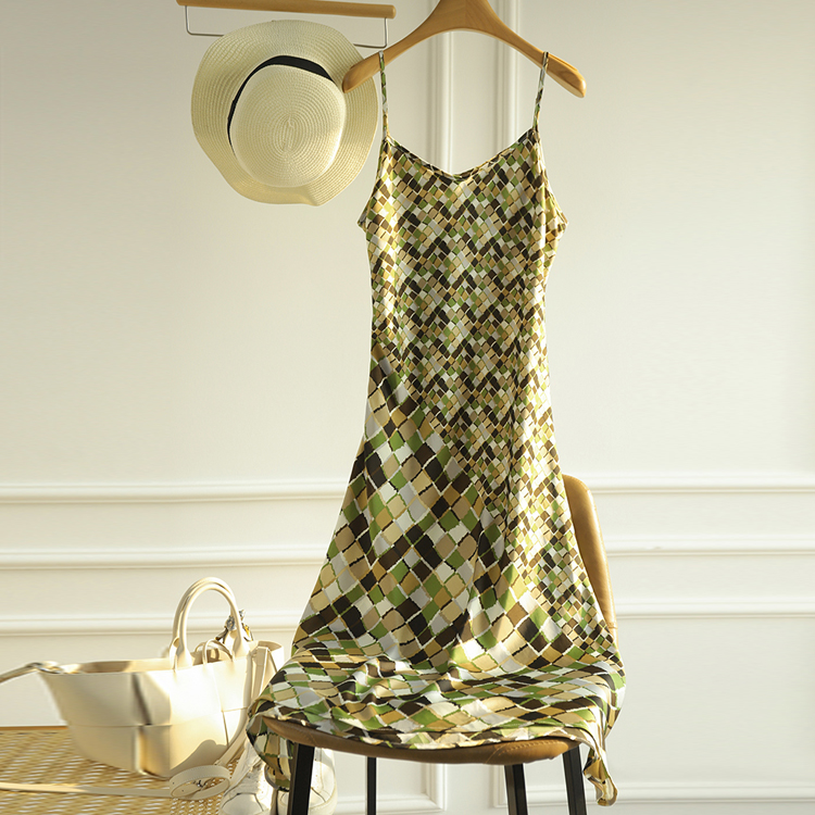 氛圍感印花吊帶內搭連身裙