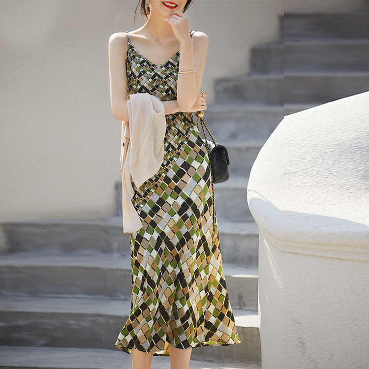 氛圍感印花吊帶內搭連身裙