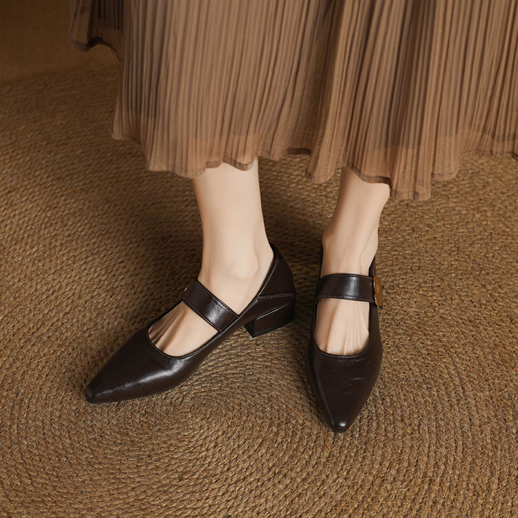 法式尖頭粗跟軟皮單鞋