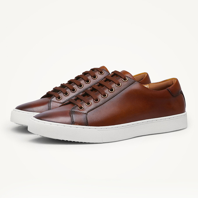 英倫風真皮厚底繫帶休閒板鞋