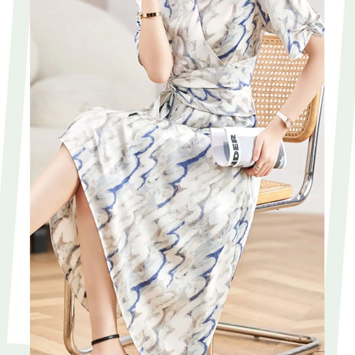 極具設計感的驚艷碎花連衣裙