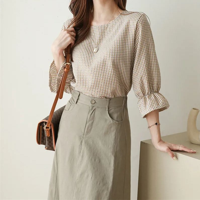 韓版格紋圓領七分袖荷葉袖襯衫