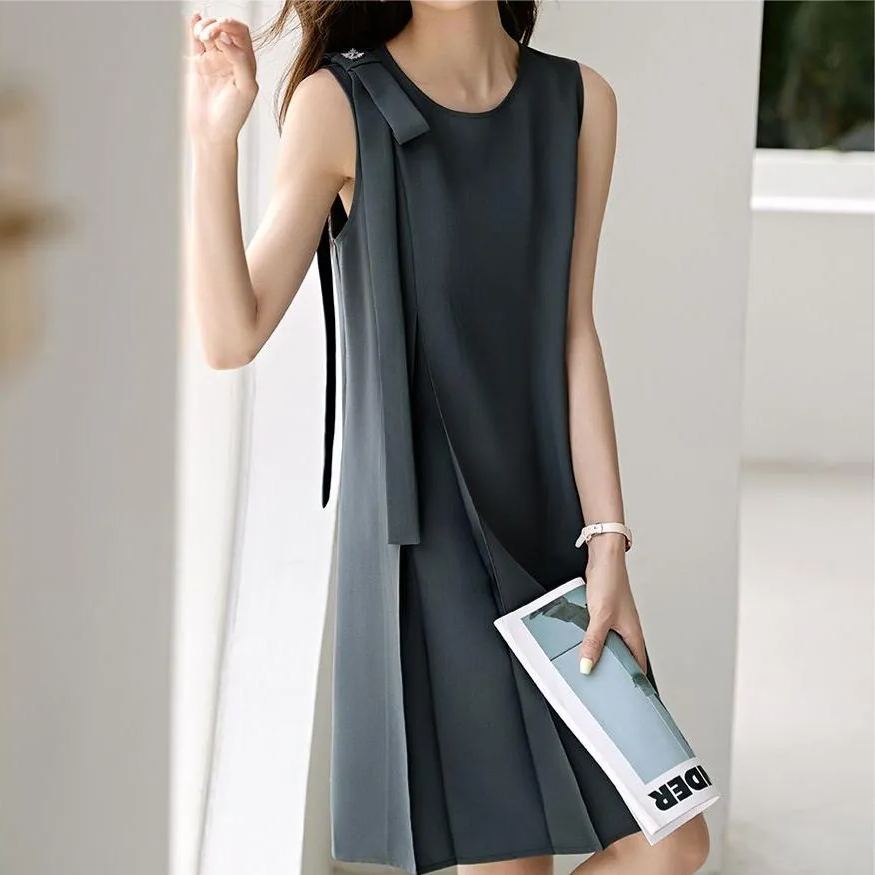 設計感拼接蝴蝶結無袖圓領連身裙