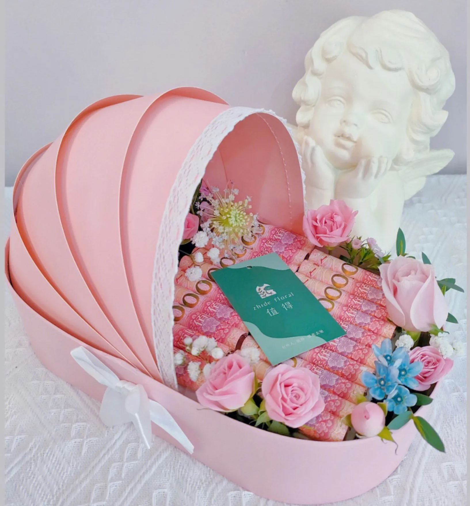 Newborn baby cradle gift box mesh flower hand-held flower box newlywed gift festival gift box