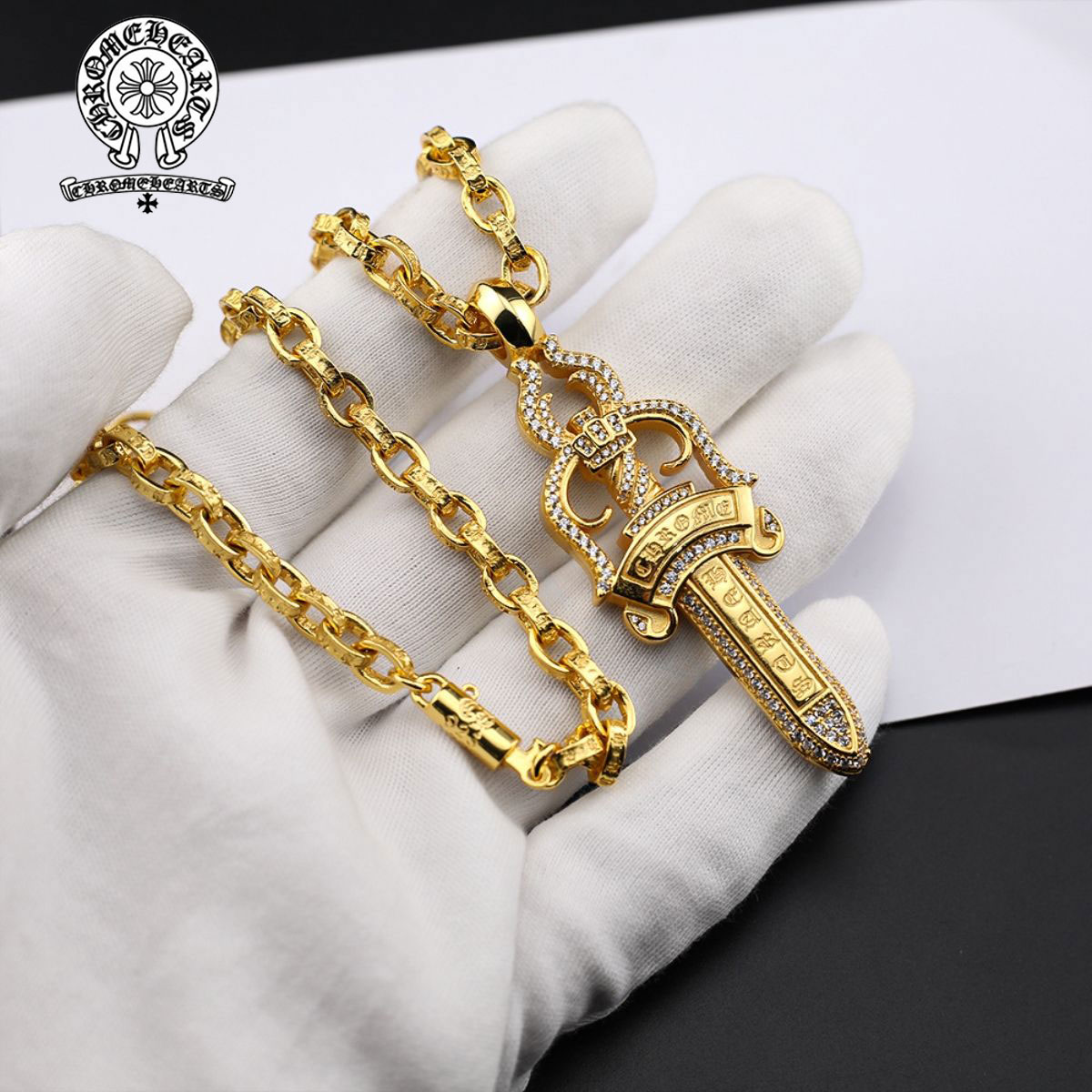 【Chrome hearts】クロウハート ダイヤモンド聖剣ペンダントネックレス 男女兼用