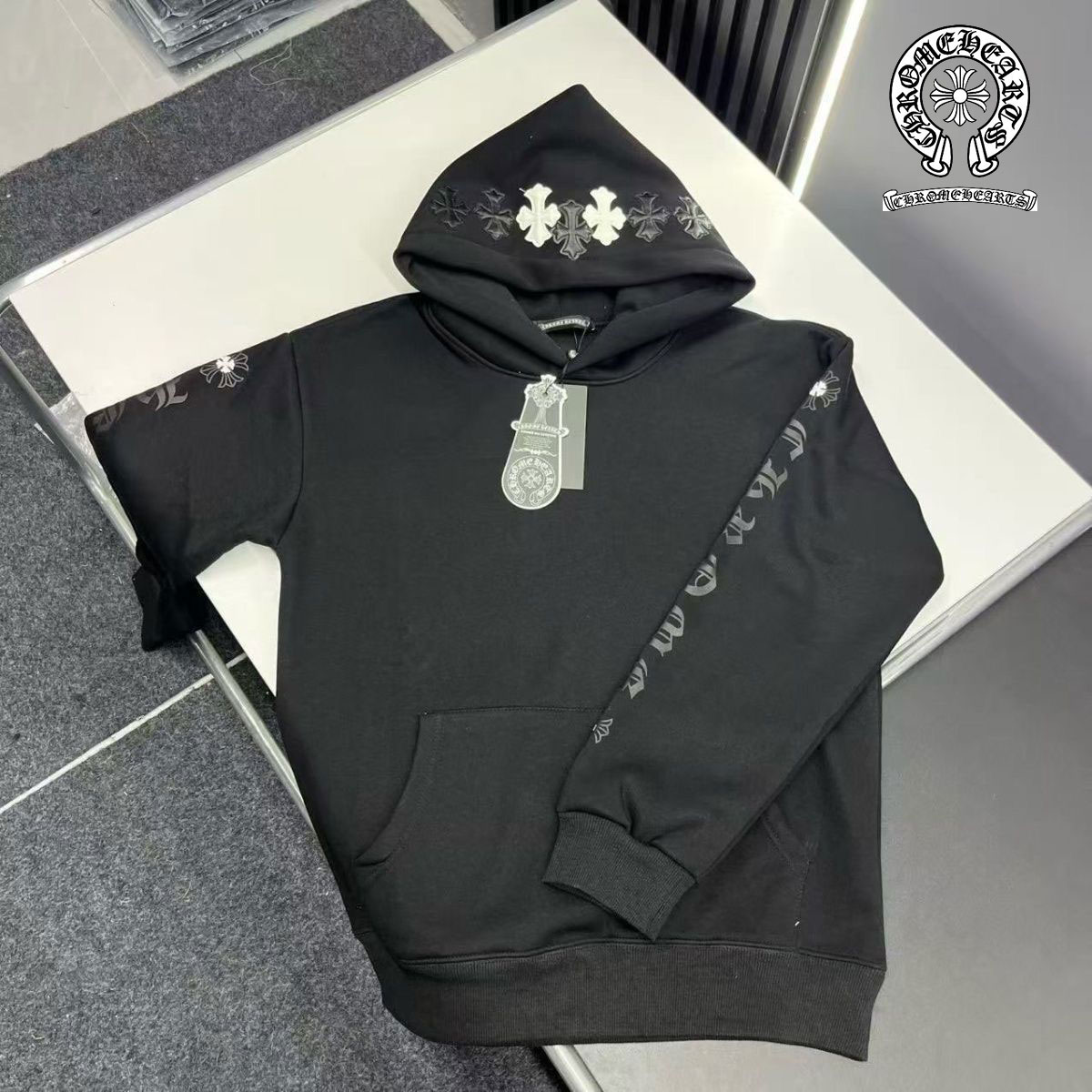 【Chrome hearts】クロムハーツ 刺繍入りクロスフリース フード付きスウェットシャツ 男女兼用