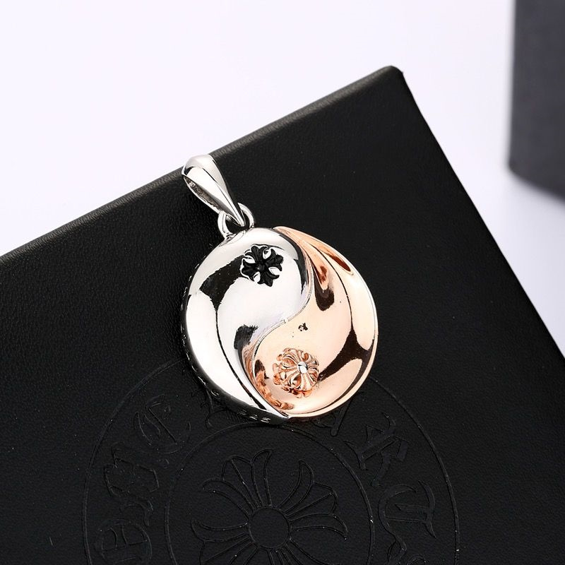 【Chrome-hearts】クロキシンネックレス太極ジンとヤンペンダント