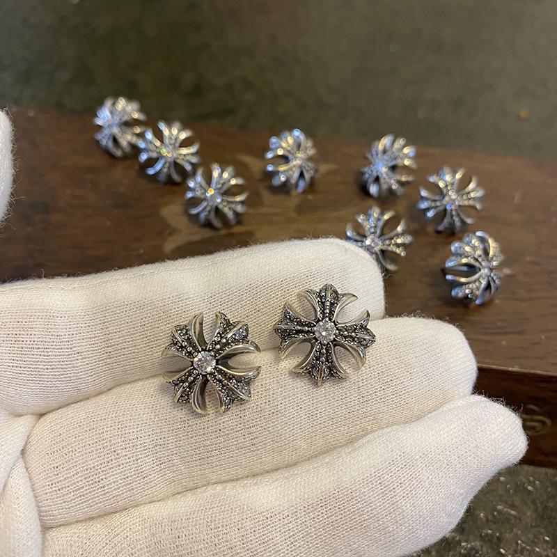 【CHROME HEARTS】Chrome Hearts クロス イヤリング G-Dragon 同じスタイル