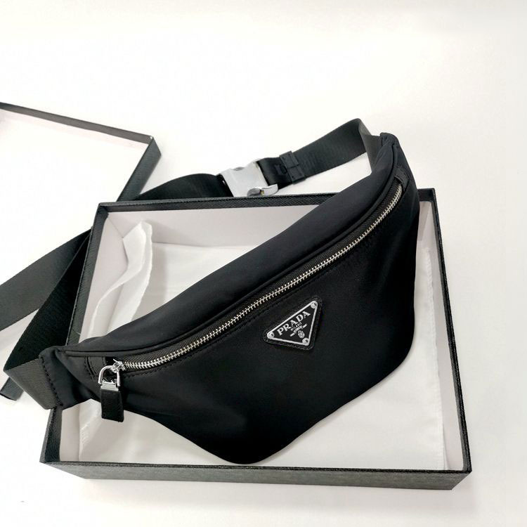 【PRADA】プラダ ウエストバッグ チェストバッグ ユニセックス バックパック