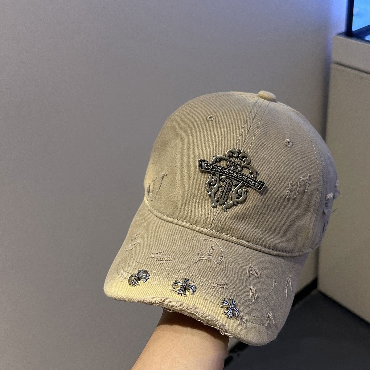 【今日注文なら、もう一つ無料サービス】【Chrome Hearts】クロムハーツレターズ野球帽 男女兼用