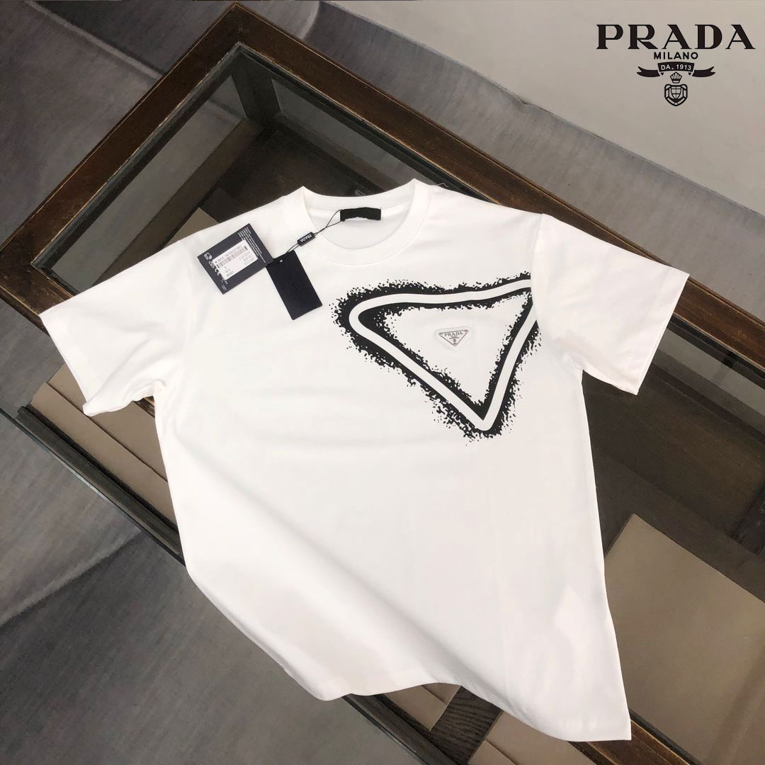 【今日注文なら、もう一つ無料サービス】【PRADA】プラダ新作夏のメンズとレディースのラウンドネック半袖ルーズTシャツ
