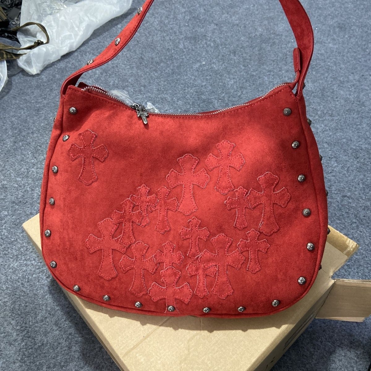 【Chrome Hearts】クロムハーツ クロスフロステッド 新作ショルダーバッグ