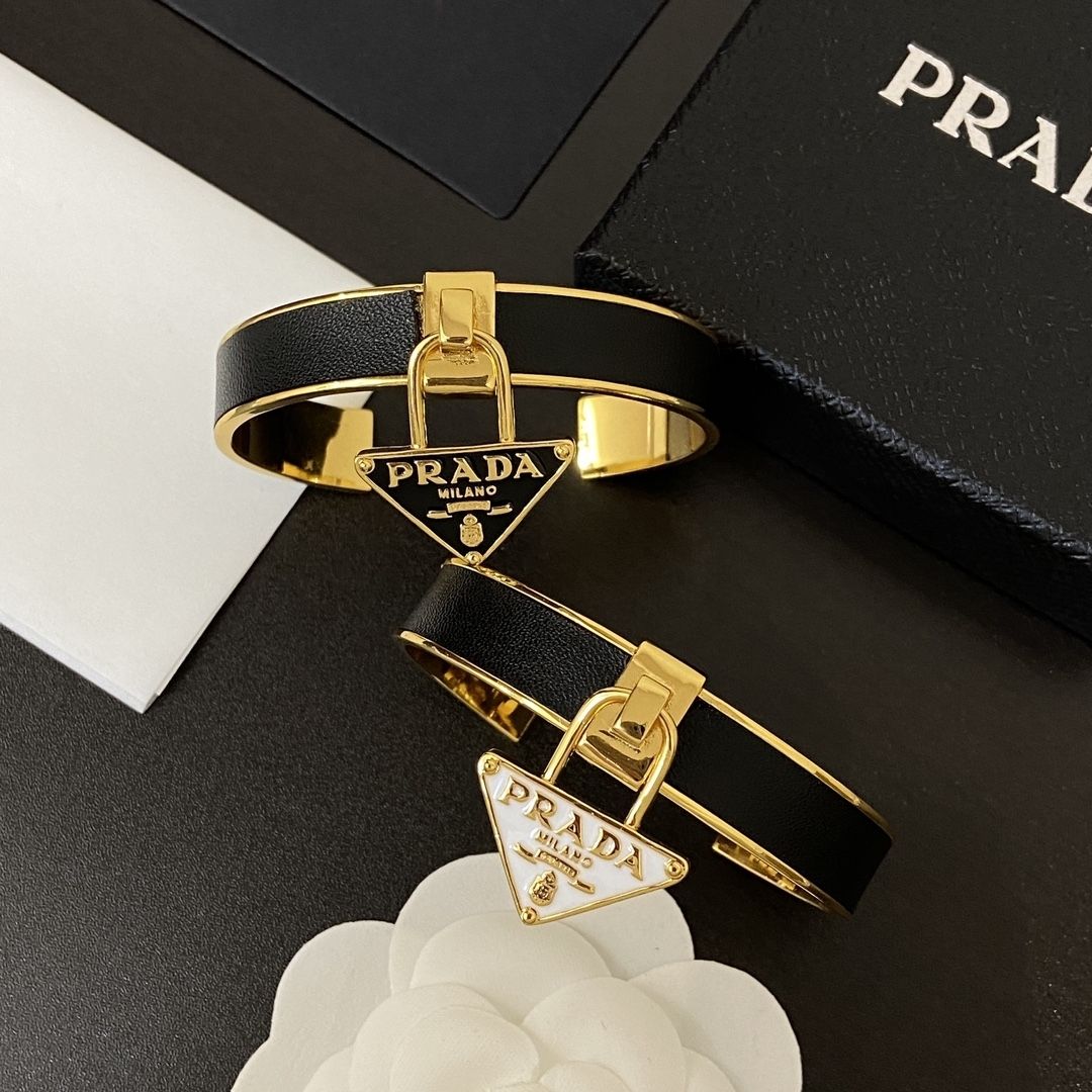 【PRADA】プラダ オープン ブレスレット カップル ブレスレット メンズ レディース 男女兼用