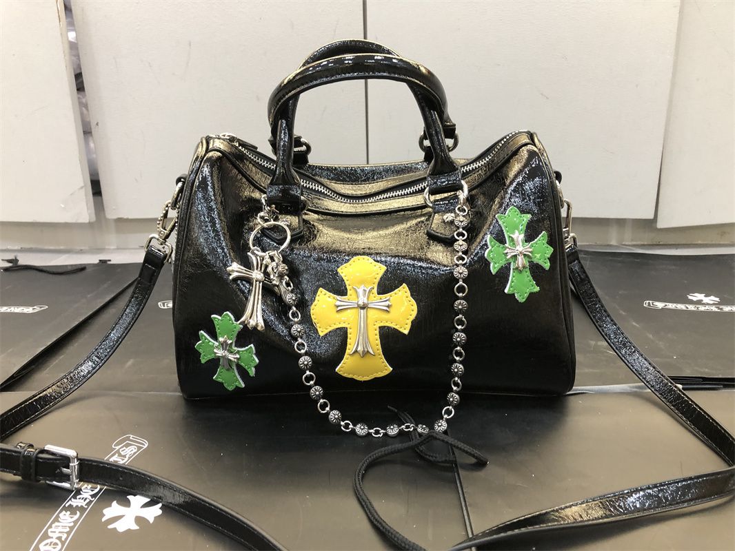 【Chrome Hearts】 クロムハーツ 新作クロスボディショルダーバッグ