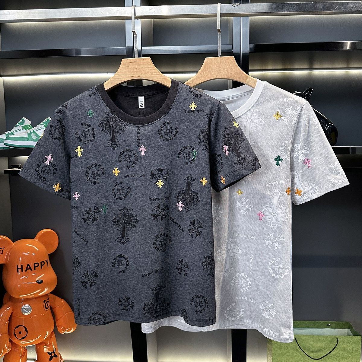 【Chrome hearts】クロムハーツ メンズ 半袖Tシャツ、ニューサマースタイル、刺繍プリント。
