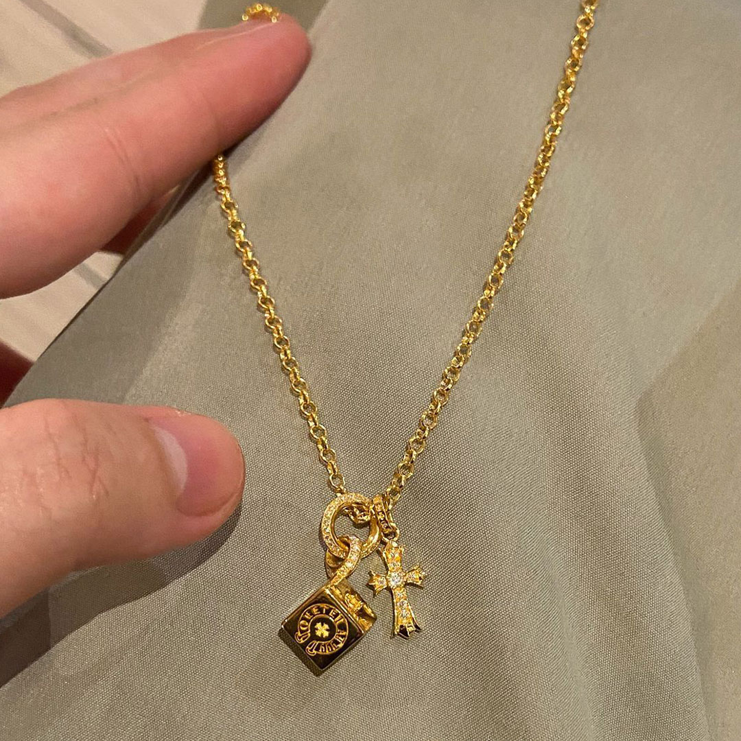 【Chrome Hearts】クロムハーツ  クロス ゴールド ペンダント ネックレス 男女兼用