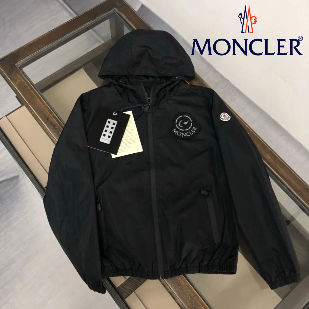 【Moncler】モンクレール 防風・日焼け防止ジャケット ソリッドカラージャケット