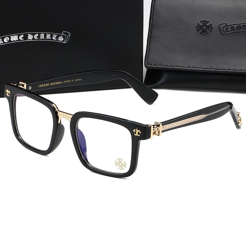 クロムハーツ★CHROME HEARTS クロムハーツオーバルエンジェルメダルチャームV2|クロムハーツ