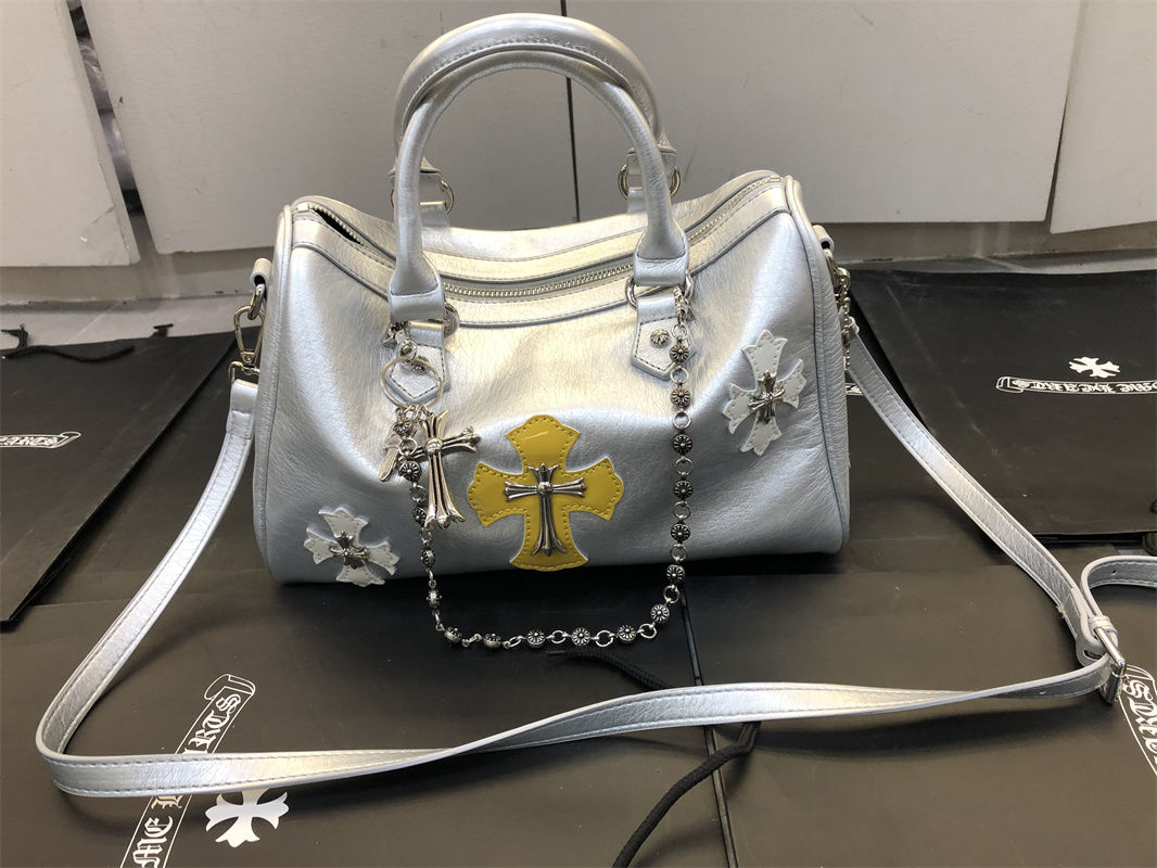 【Chrome Hearts】 クロムハーツ 新作クロスボディショルダーバッグ