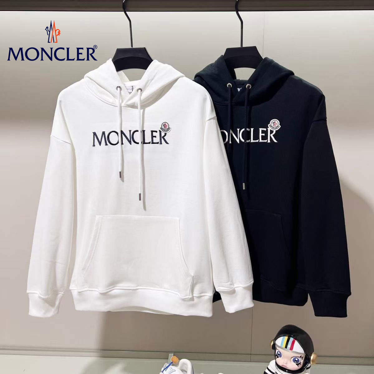 【MONCLER】モンクレールの新作フード付きスウェットシャツ 男女兼用